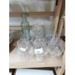 MIXED LOT: VARIOUS DRINKING GLASSES