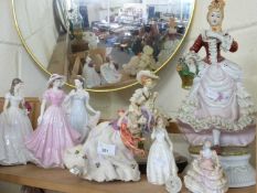 MIXED LOT: VARIOUS ASSORTED FIGURINES TO INCLUDE ROYAL WORCESTER AND ROYAL DOULTON