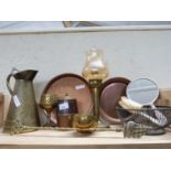 MIXED LOT: VARIOUS ASSORTED COPPER AND BRASS WARES TO INCLUDE TRAYS, JUGS, CANDLE STAND AND OTHER