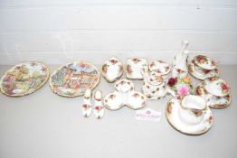 COLLECTION OF ROYAL ALBERT OLD COUNTRY ROSES, ITEMS TO INCLUDE VARIOUS VASES, BOWLS, PLATES, TEA