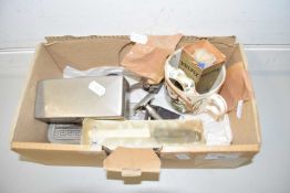 BOX OF MIXED ITEMS TO INCLUDE VINTAGE RAZORS AND HAIR CLIPPERS AND A MOUSTACHE CUP