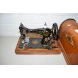 SINGER SEWING MACHINE