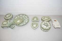 MIXED LOT: GREEN WEDGWOOD JASPER WARES AND A CRESTED MODEL TANK