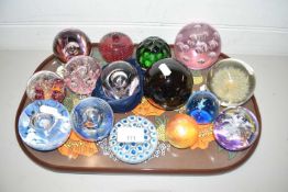 A COLLECTION OF VARIOUS ASSORTED PAPERWEIGHTS