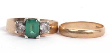Mixed Lot: Modern 375 stamped wedding ring, plain polished design, size L-M together with a paste
