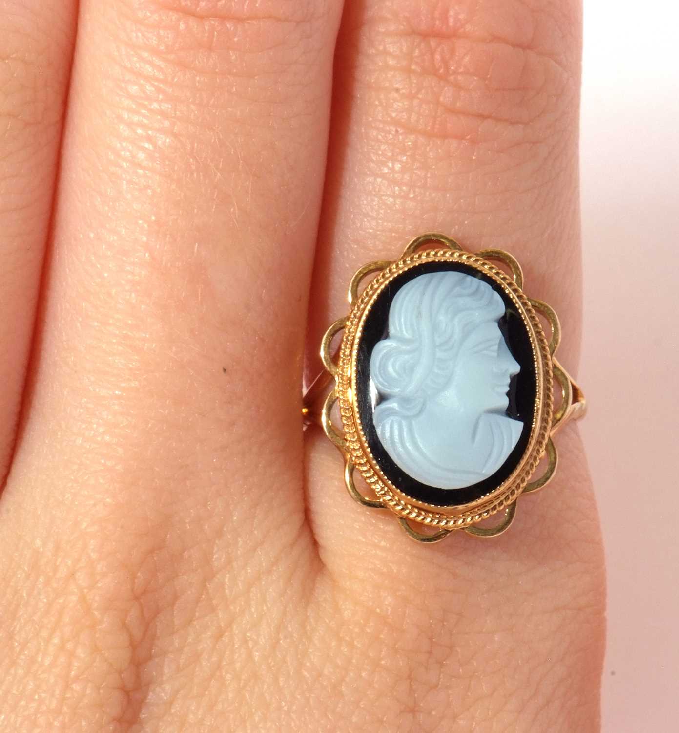 9ct gold glass cameo ring depicting a profile of a lady, bezel set in a beaded and scroll mount, - Image 7 of 7
