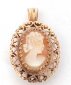 Yellow metal cameo pendant depicting a profile of a lady, 22 x 15mm, 2.9gms g/w
