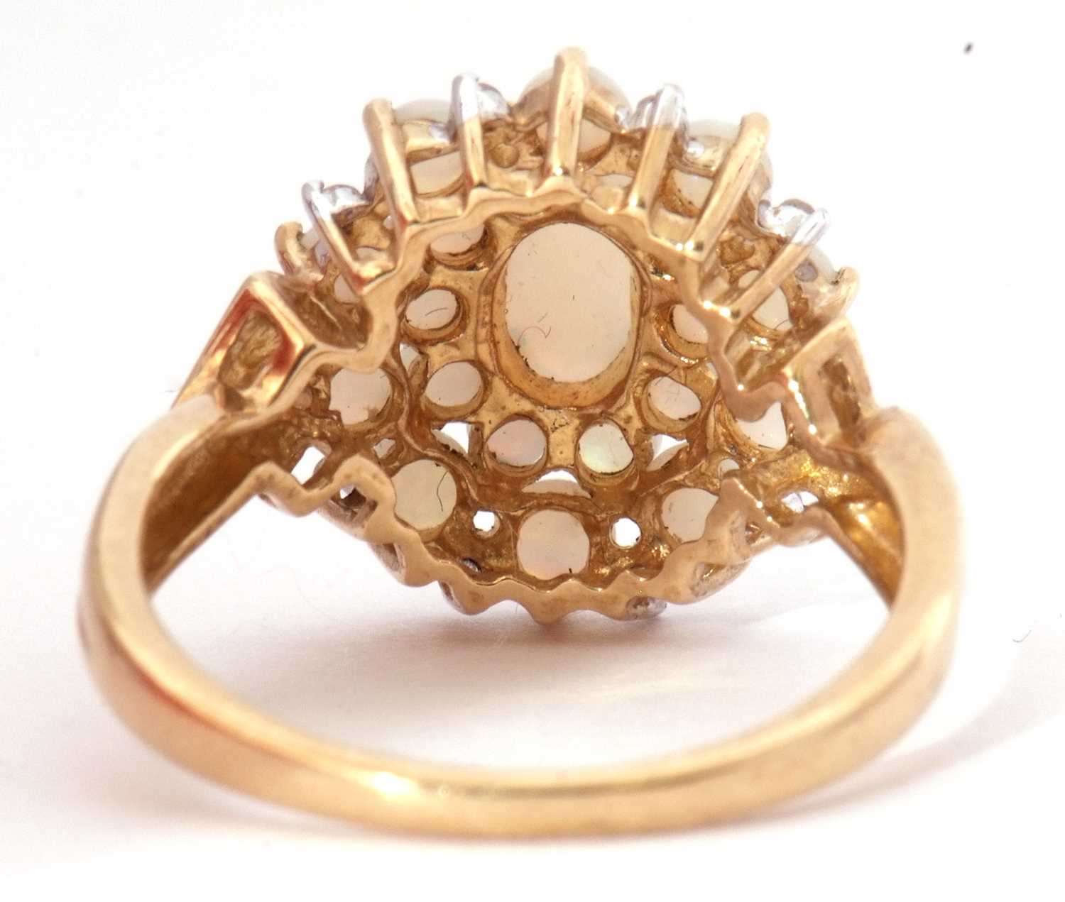 9ct gold opalescent and diamond cluster ring featuring oval and graduated round cabochon - Image 3 of 8