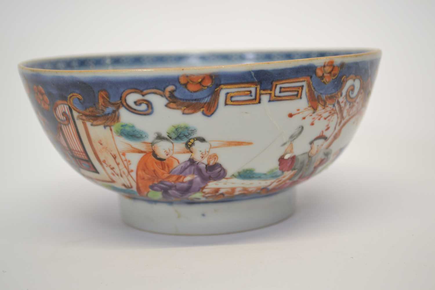 Mid 18th Century Chinese porcelain bowl with polychrome designs (af) - Image 2 of 3