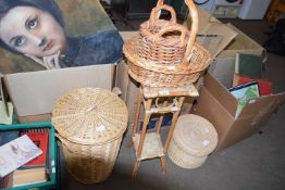 SMALL LINEN BASKET TOGETHER WITH VARIOUS OTHER BASKET WARE