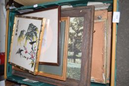 BOX CONTAINING VARIOUS FRAMED PRINTS
