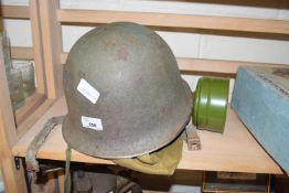 MILITARY HELMET TOGETHER WITH RESPIRATOR