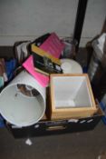 BOX CONTAINING VARIOUS KITCHEN WARE ETC