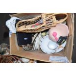 BOX CONTAINING QUANTITY OF VARIOUS TABLE WARES ETC