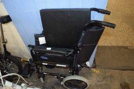 FOLDING WHEELCHAIR