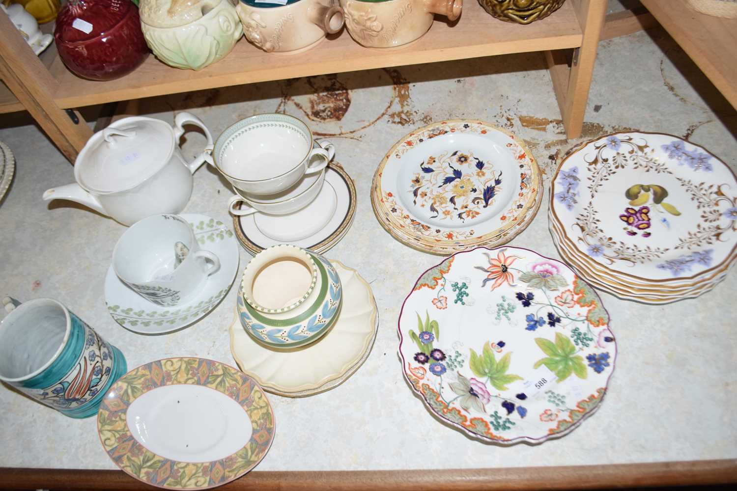 SELECTION OF VARIOUS HAND DECORATED GILT RIMMED PLATES, TOGETHER WITH VARIOUS OTHER CERAMICS