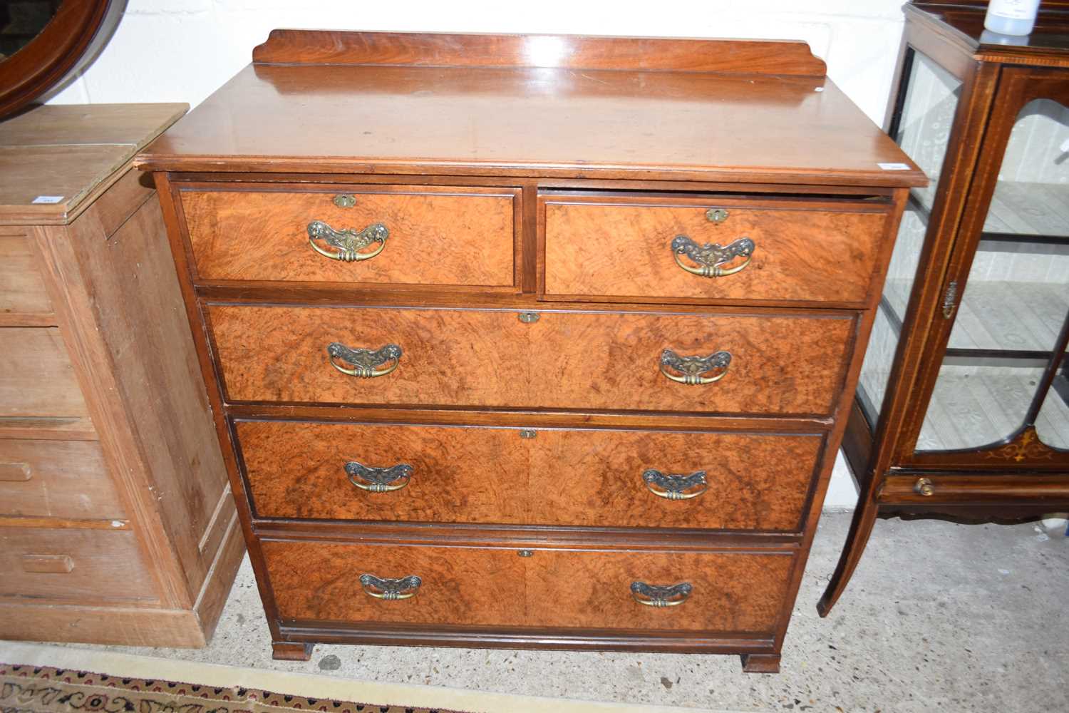 EARLY 20TH CENTURY VENEERED CHEST OF TWO SHORT OVER THREE LONG DRAWERS, WIDTH APPROX 107CM