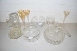 QUANTITY OF GLASS WARE, CUT GLASS BOWLS ETC