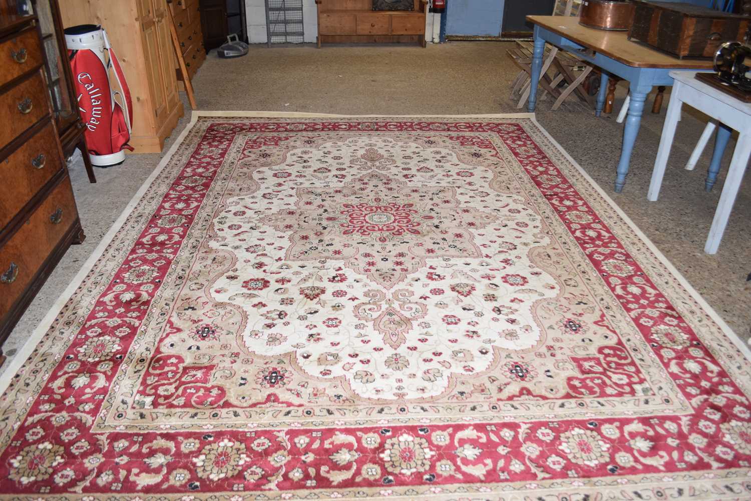 LARGE MODERN WOOL CARPET WITH STYLISED FLORAL DESIGN APPROX 363 X 275