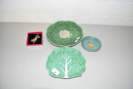 GREEN PARSLEY PLATES, FURTHER SMALL DISH AND BROOCH