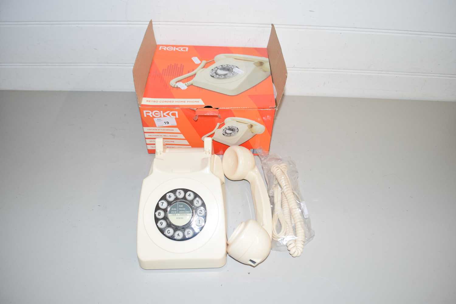 REKA CORDED HOME PHONE IN ORIGINAL BOX