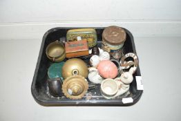 SMALL PLASTIC TRAY CONTAINING A QUANTITY OF CERAMIC AND METAL ITEMS, SMALL BELL, COMMEMORATIVE