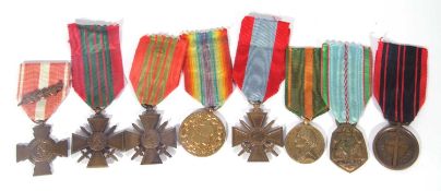Quantity of French medals to include 2 x 1939 Croix de Guerre, medal of liberated France (Medaille