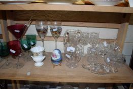 MIXED LOT: VARIOUS ASSORTED DRINKING GLASSES, EGG FORMED TRINKET BOX, SMALL JUGS ETC