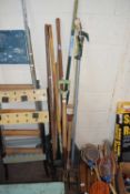 QUANTITY OF VARIOUS ASSORTED GARDEN TOOLS