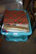 BOX OF VARIOUS TABLE LINEN AND OTHER ITEMS