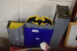 BATMAN PLASTIC HIDEOUT