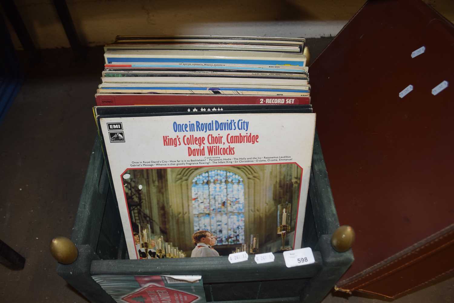 CHRISTMAS HOLDER CONTAINING APPROX 45 CLASSICAL LP RECORDS