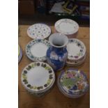 MIXED LOT: VARIOUS ASSORTED DECORATED SAUCERS, VASE ETC