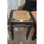 SMALL STOOL WITH SIZAL SEAT