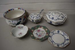 QUANTITY OF WOODS WARE BROADMORE PATTERN CROCKERY WITH CHAMBER POT AND SMALL DISH