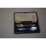 BOXED PAIR OF SPOONS