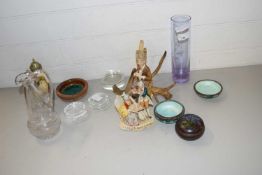 MIXED LOT: VARIOUS PAPERWEIGHTS, GLASS VASES AND OTHER ITEMS