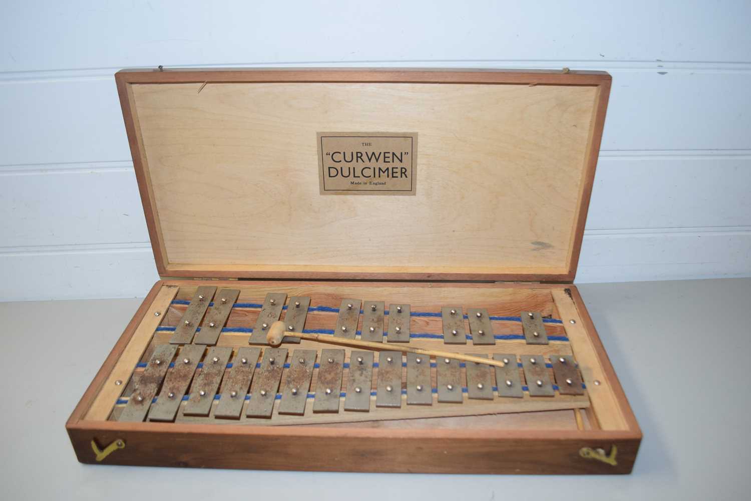 XYLOPHONE IN WOODEN BOX