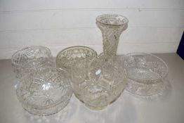 COLLECTION OF VARIOUS GLASS BOWLS AND VASES