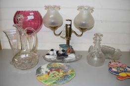 QUANTITY OF GLASS WARE, TABLE LIGHTS, GLASS DECANTERS, LARGE GLASS VASE WITH SCARLET SHADE ETC