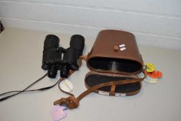 BINOCULARS INCLUDING CASE