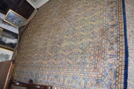 LARGE 20TH CENTURY FLORAL DECORATED WOOL RUG APPROX 330 X 245 CM