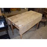 VICTORIAN PINE PEMBROKE TABLE, 107CM WIDE