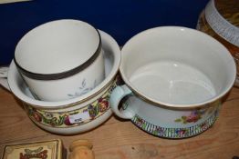 Two chamber pots and a jardiniere