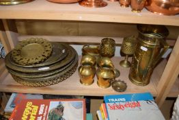 Mixed Lot: Various brass wares to include wall plaques, vases etc