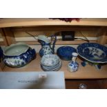 Mixed Lot: Various reproduction blue and white ceramics