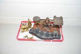 Mixed Lot: Vintage postal scales and weights