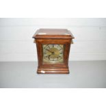 Early 20th Century oak cased mantel clock