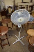 Floor standing fan