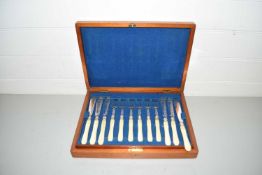 Case of silver plated fish cutlery